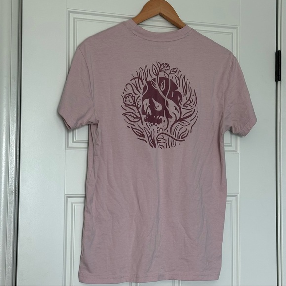 Airwalk Retro Style 90s Graphic Tee Men’s XS T-Shirt Skull Salmon Skateboarding - Picture 1 of 4